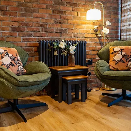 Edens Nest Stylish Centre Retreat With Views * York